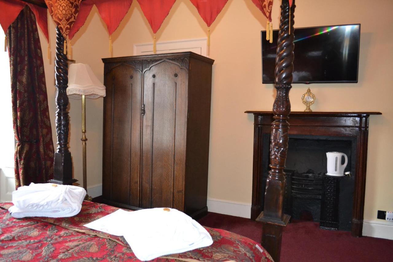 Hotel The Red Lion Llangadog Zewnętrze zdjęcie